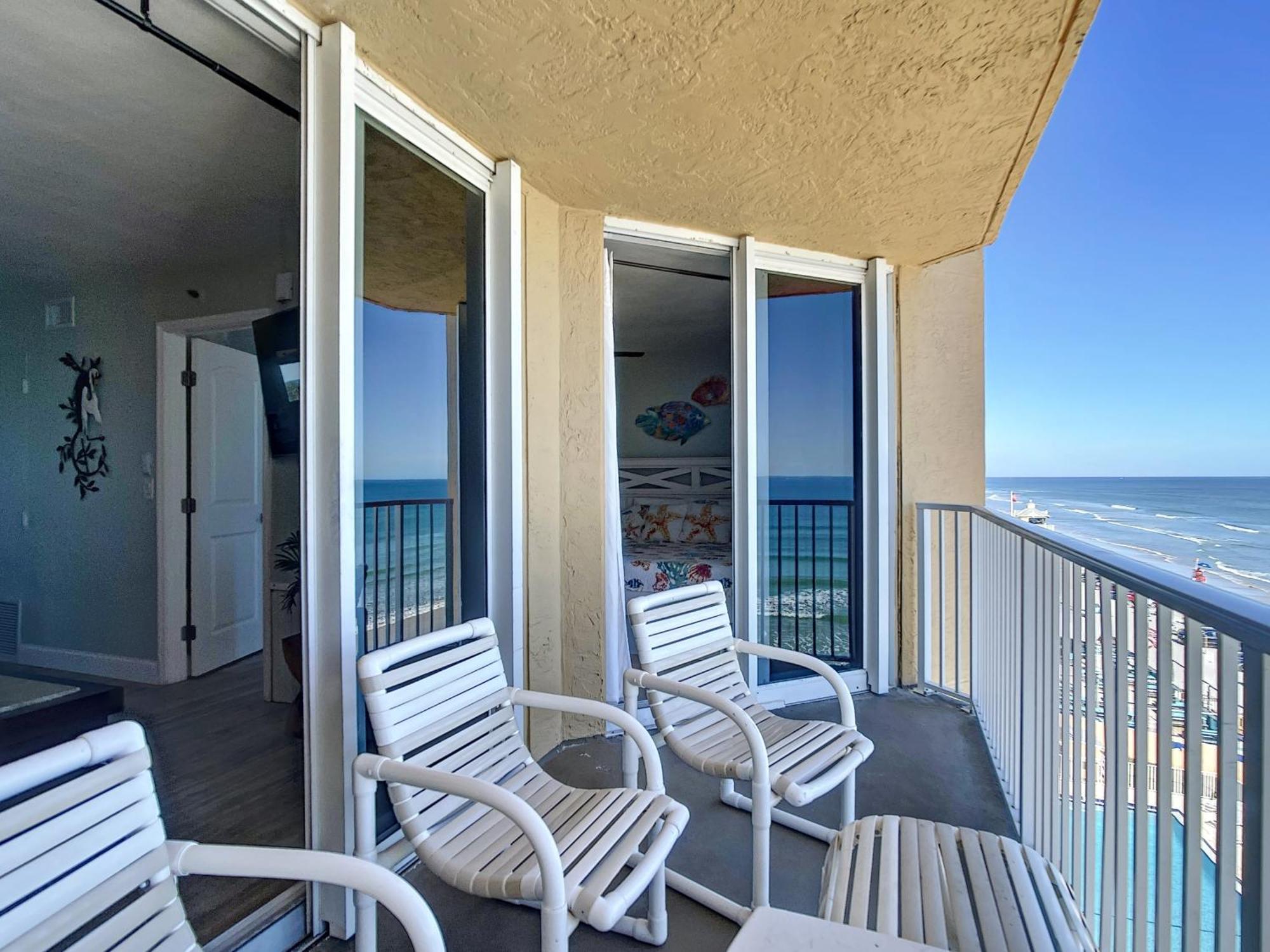 Oceanfront Balcony, Pool, Bbq, Steps To Flagler Ave Villa New Smyrna Beach Kültér fotó